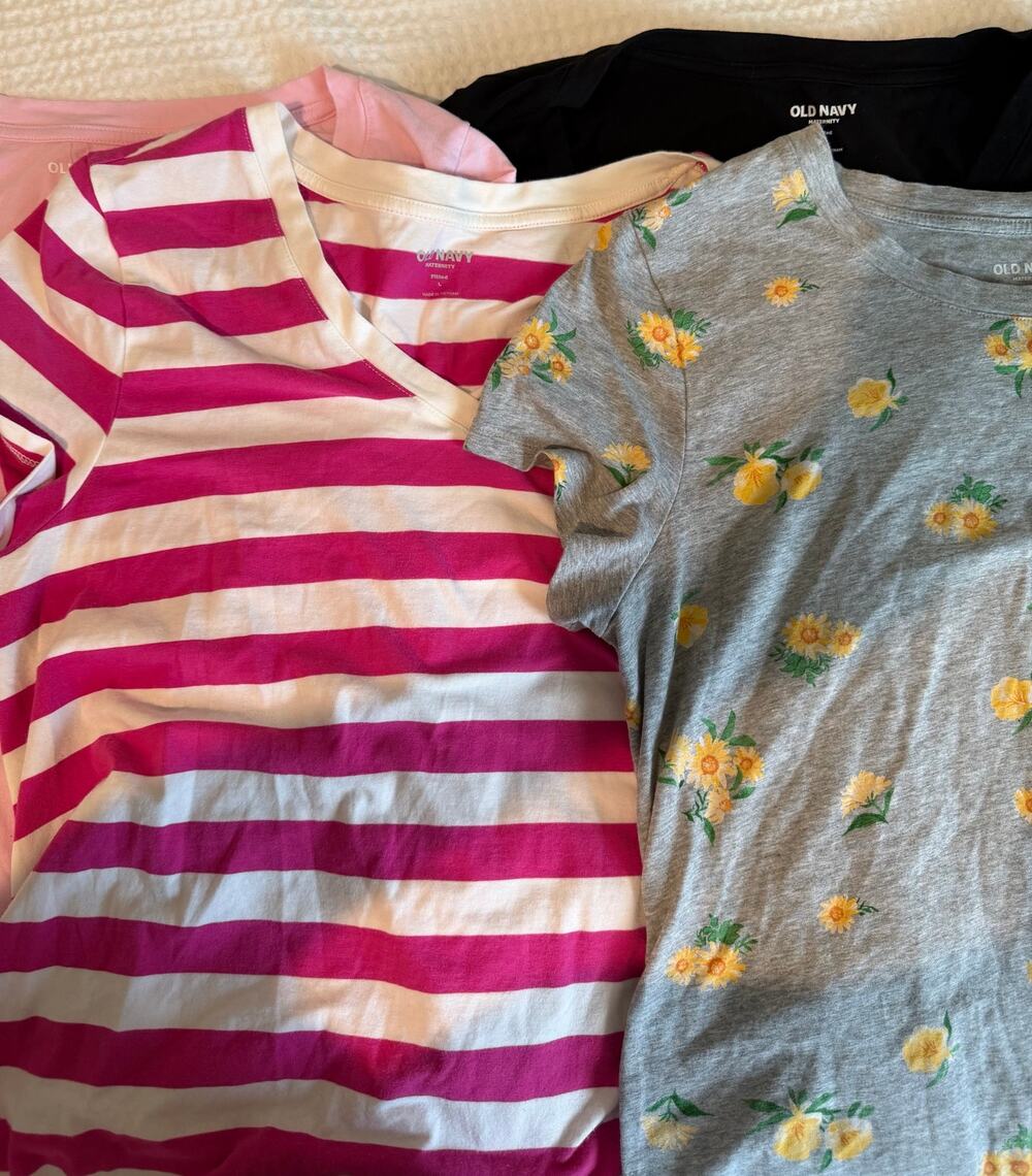 Old Navy Maternity Tops Lot of 4 Size Large Fitted Tees Floral Stripe